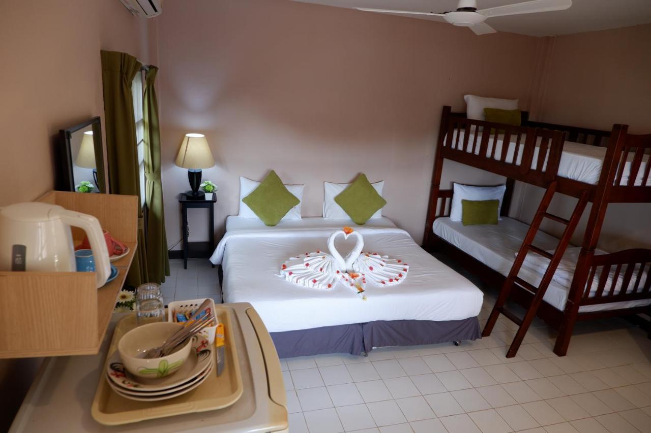 Kata Beachwalk Hotel And Bungalows Kültér fotó