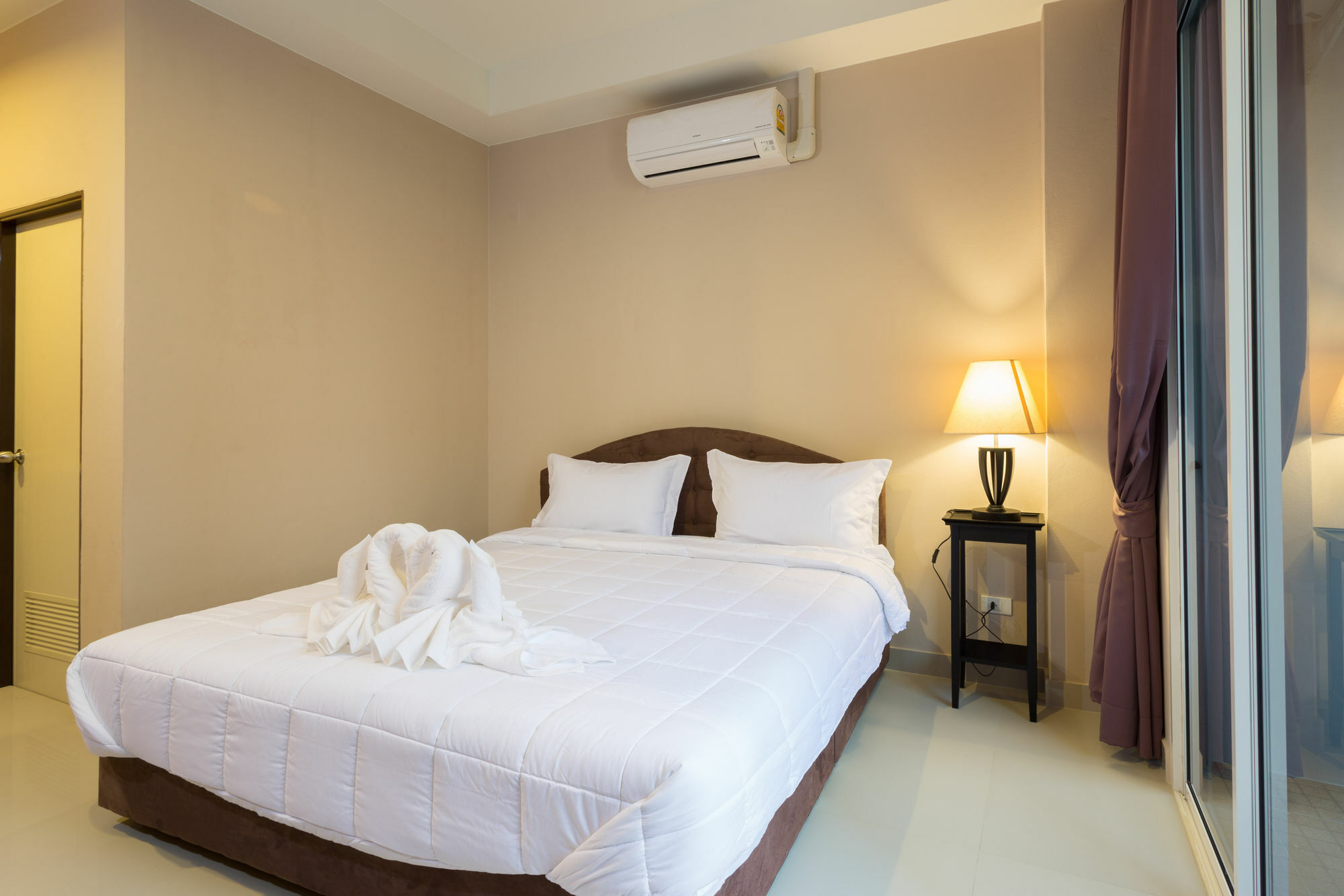 Kata Beachwalk Hotel And Bungalows Kültér fotó